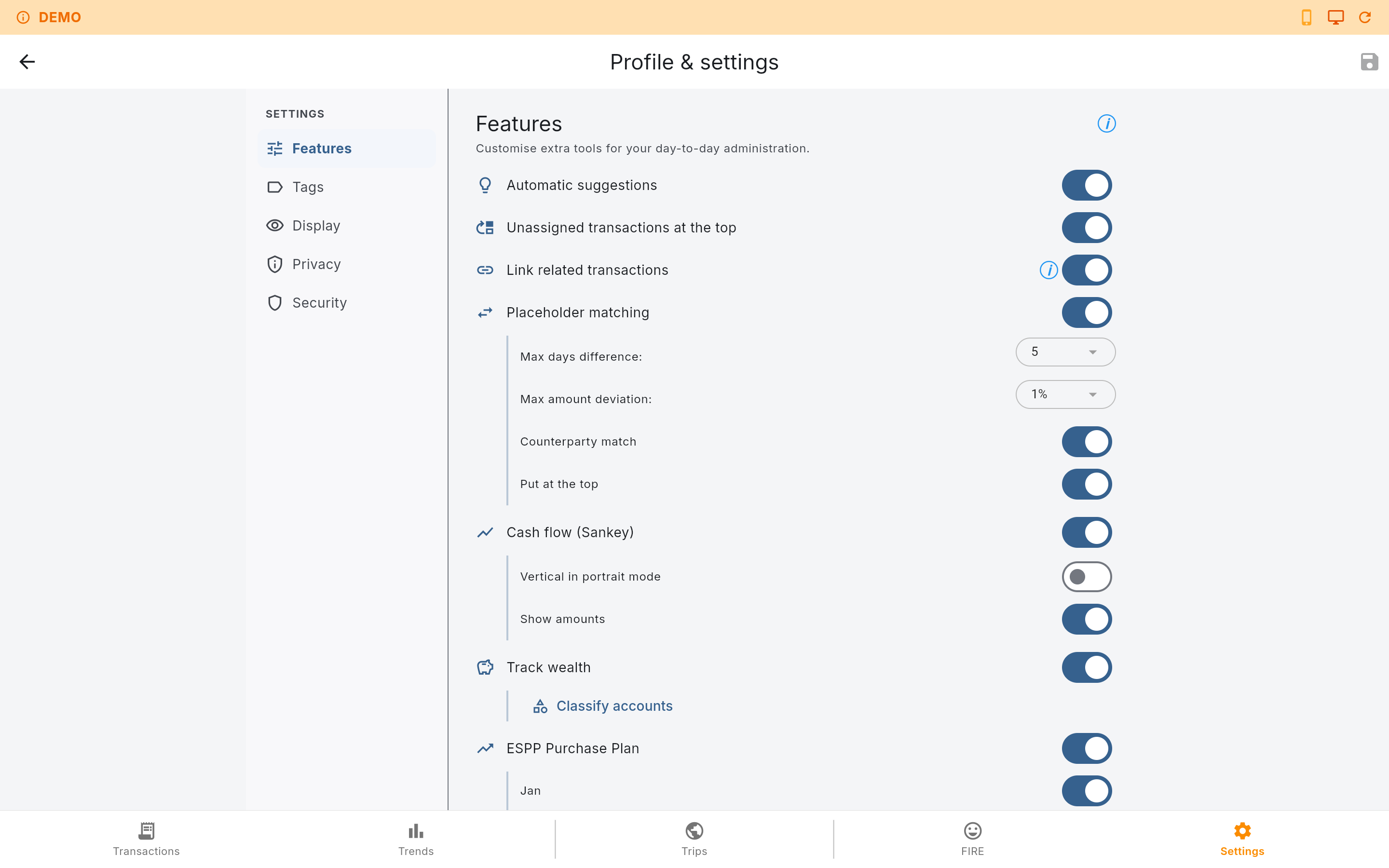 Profile and settings screen with feature toggles for suggestions, linking, placeholder matching, cash flow and wealth tracking